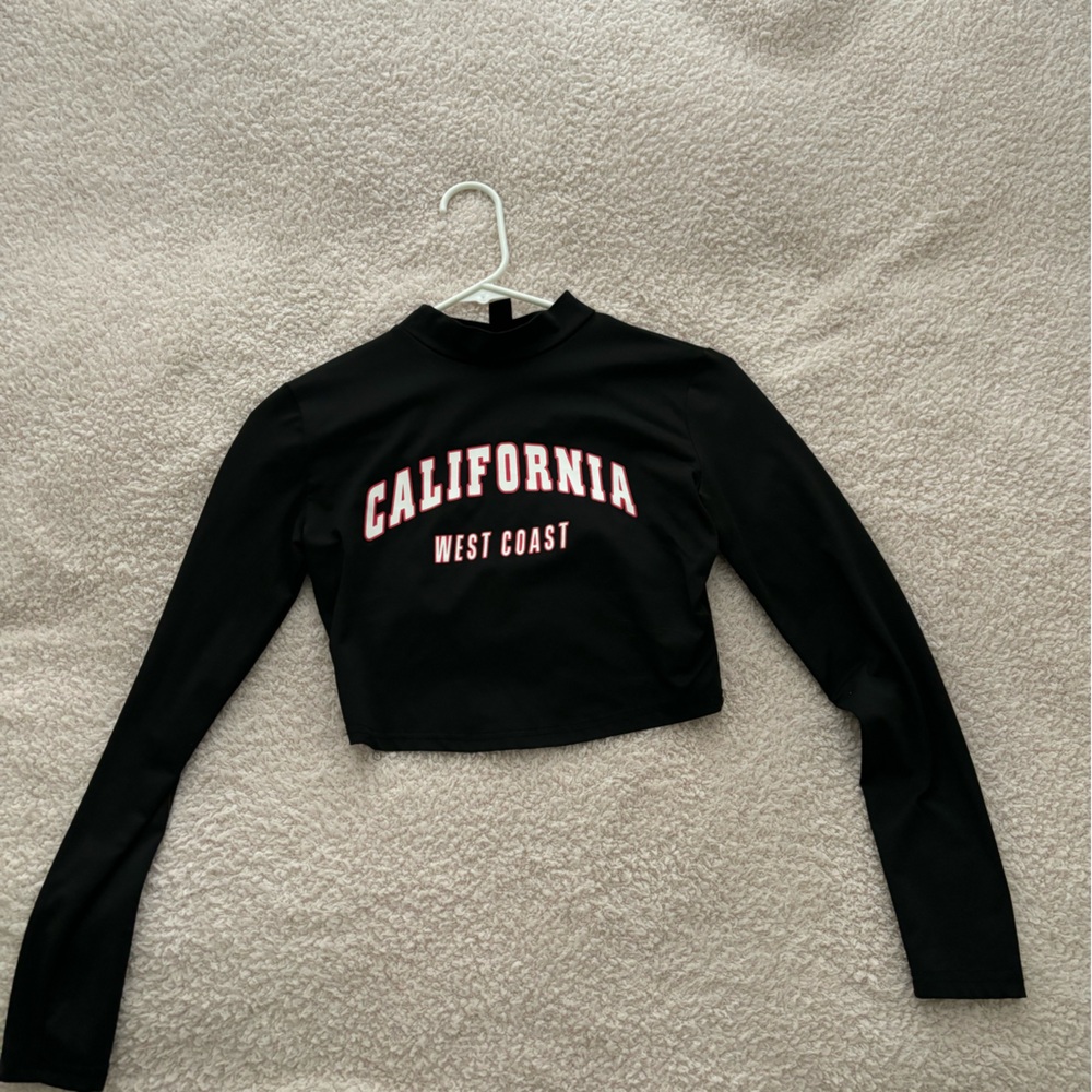 black crop top